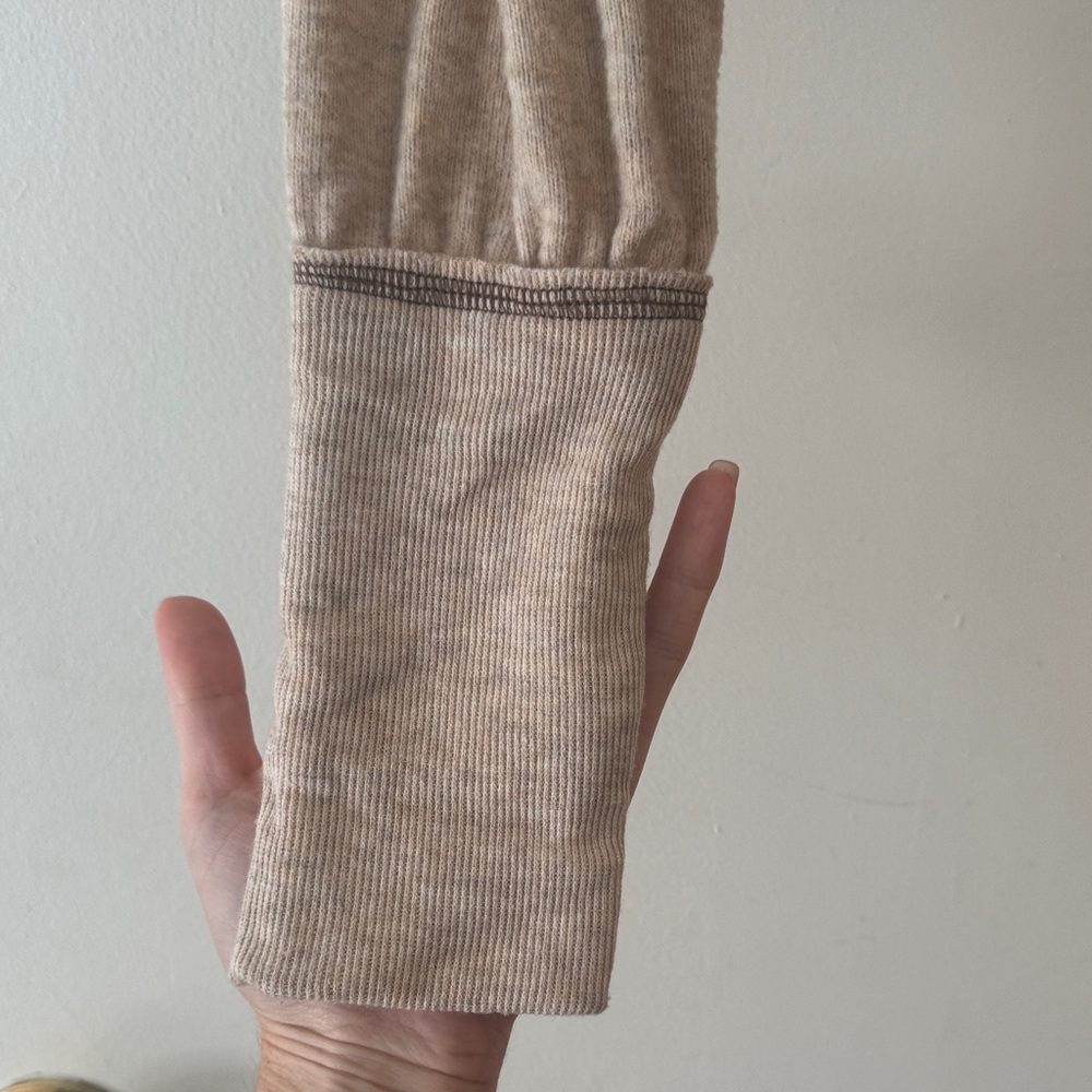 Urban Outfitters Tan Cropped Cardigan - Picture 2 of 4